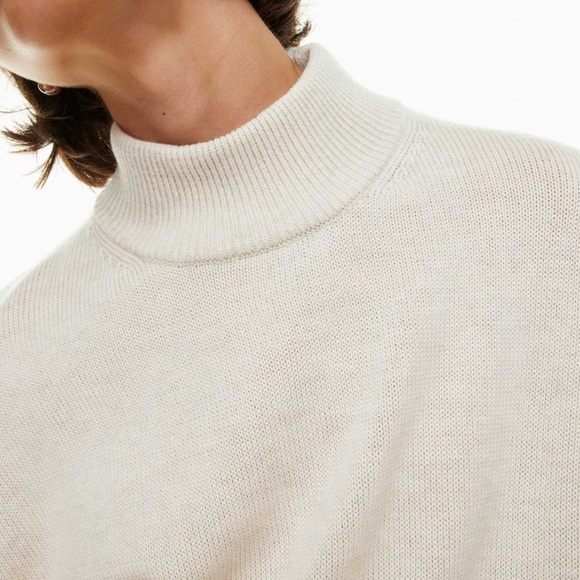 Turtleneck Cropped Merino Wool Sweater - Picture 9 of 11